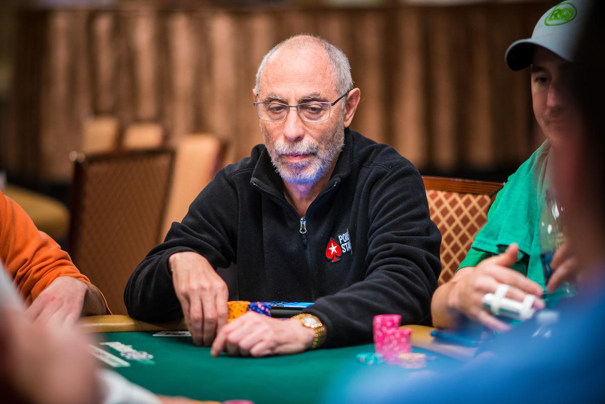 Barry Greenstein jugando al póker durante un evento de la World Series of Poker