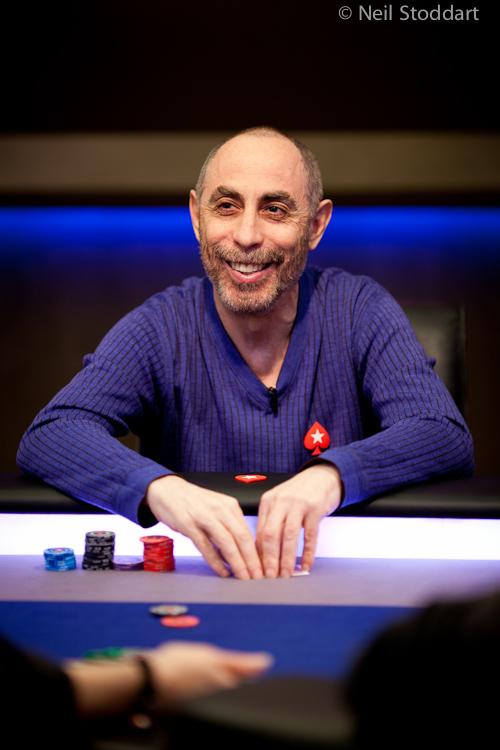 Barry Greenstein en una partida televisada de póker high stakes